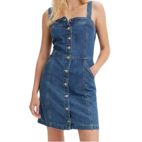 JustFab Dresses & Skirts - Women's (Youth) JUSTFAB denim button up slim-fitting dress